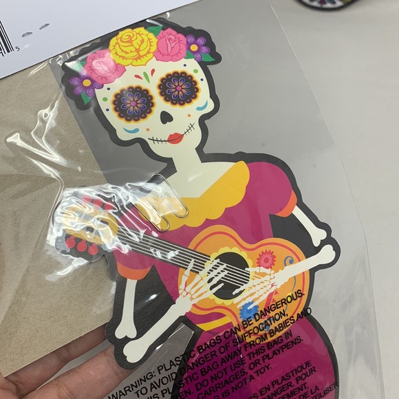 NEW 3 piece Day of the Dead items 💀 Hair Clip, Honeycomb Centerpiece & Sign - Picture 13 of 16